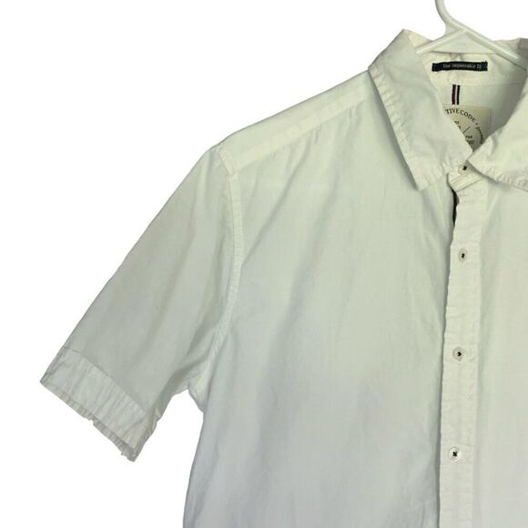 Native Code Boys Button Down White Short Sleeve Shirt Button Details Sz Medium - Picture 2 of 12
